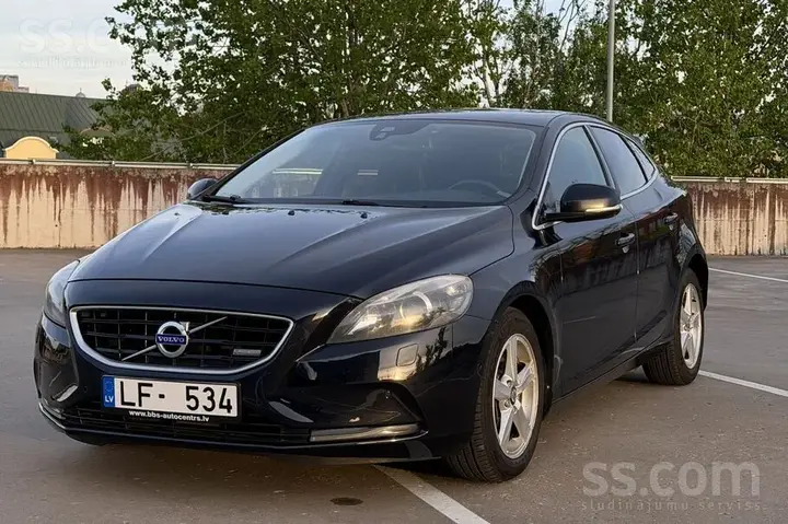 Volvo V40