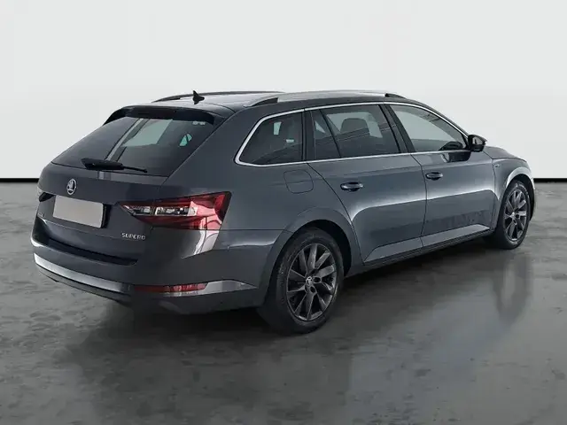 Skoda Superb Combi 2017 photo 4