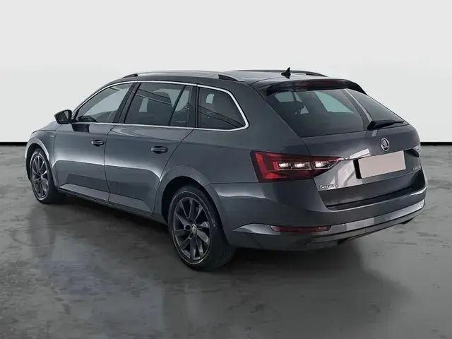 Skoda Superb Combi 2017 photo 3