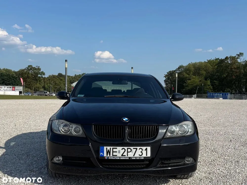 BMW 320I 2006 photo 2