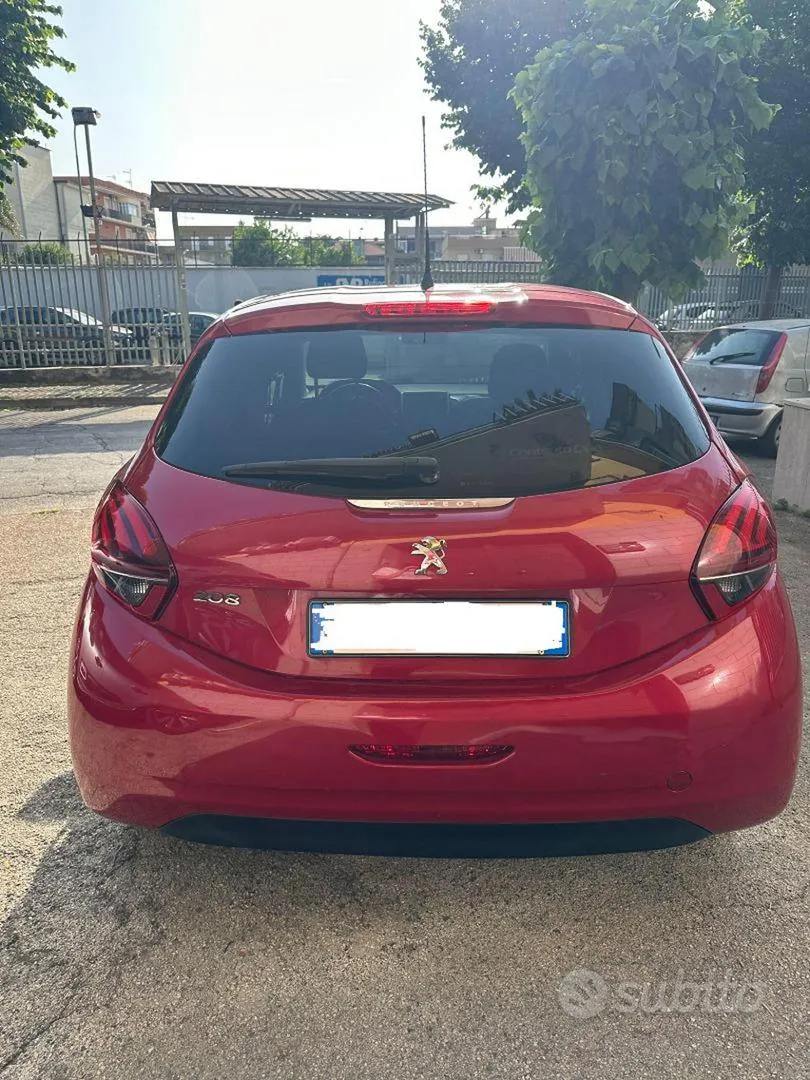 Peugeot 208 2018 photo 5