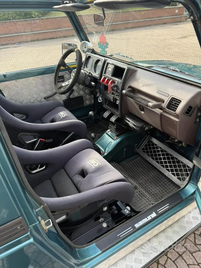 Suzuki Samurai 1988 photo 4