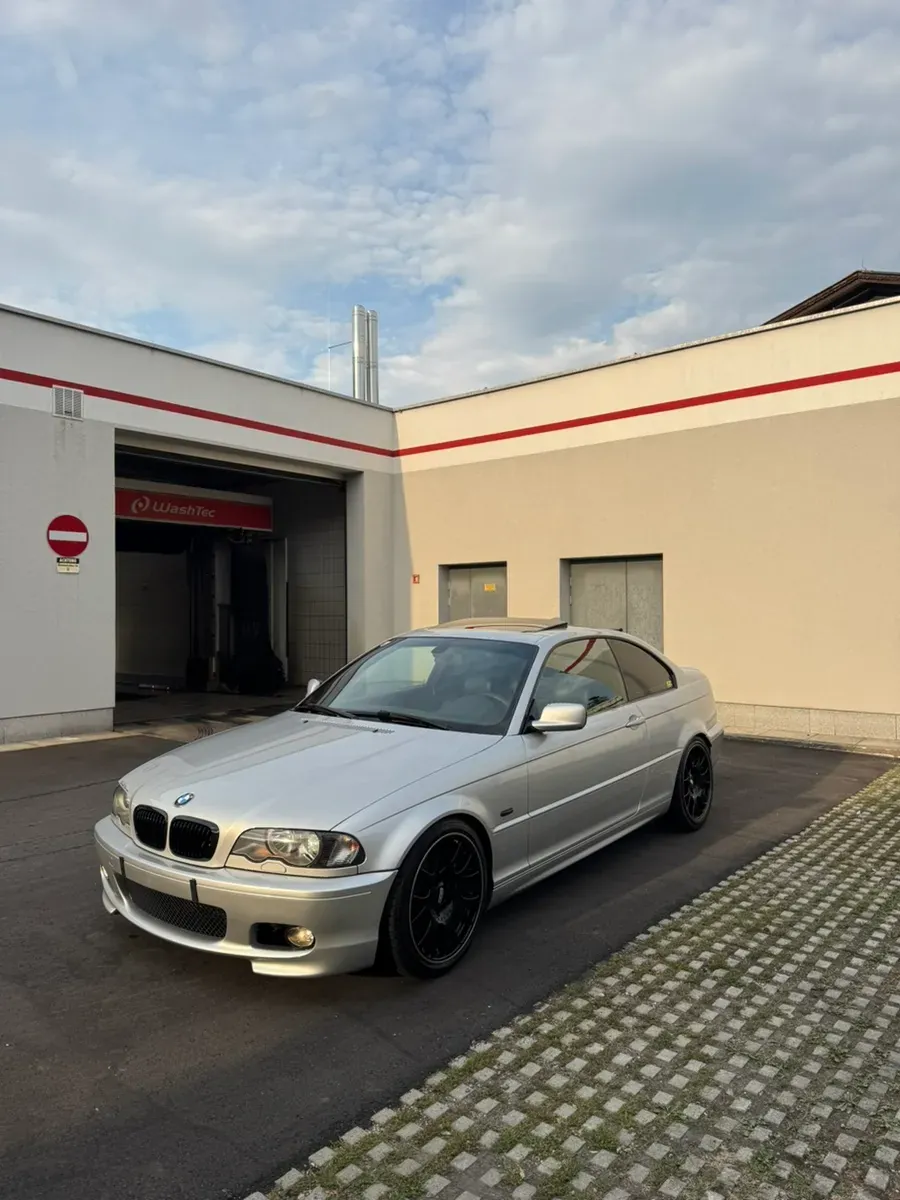 BMW 3 Series 2001 photo 2