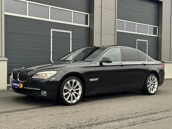 BMW 730D 2009 photo 2