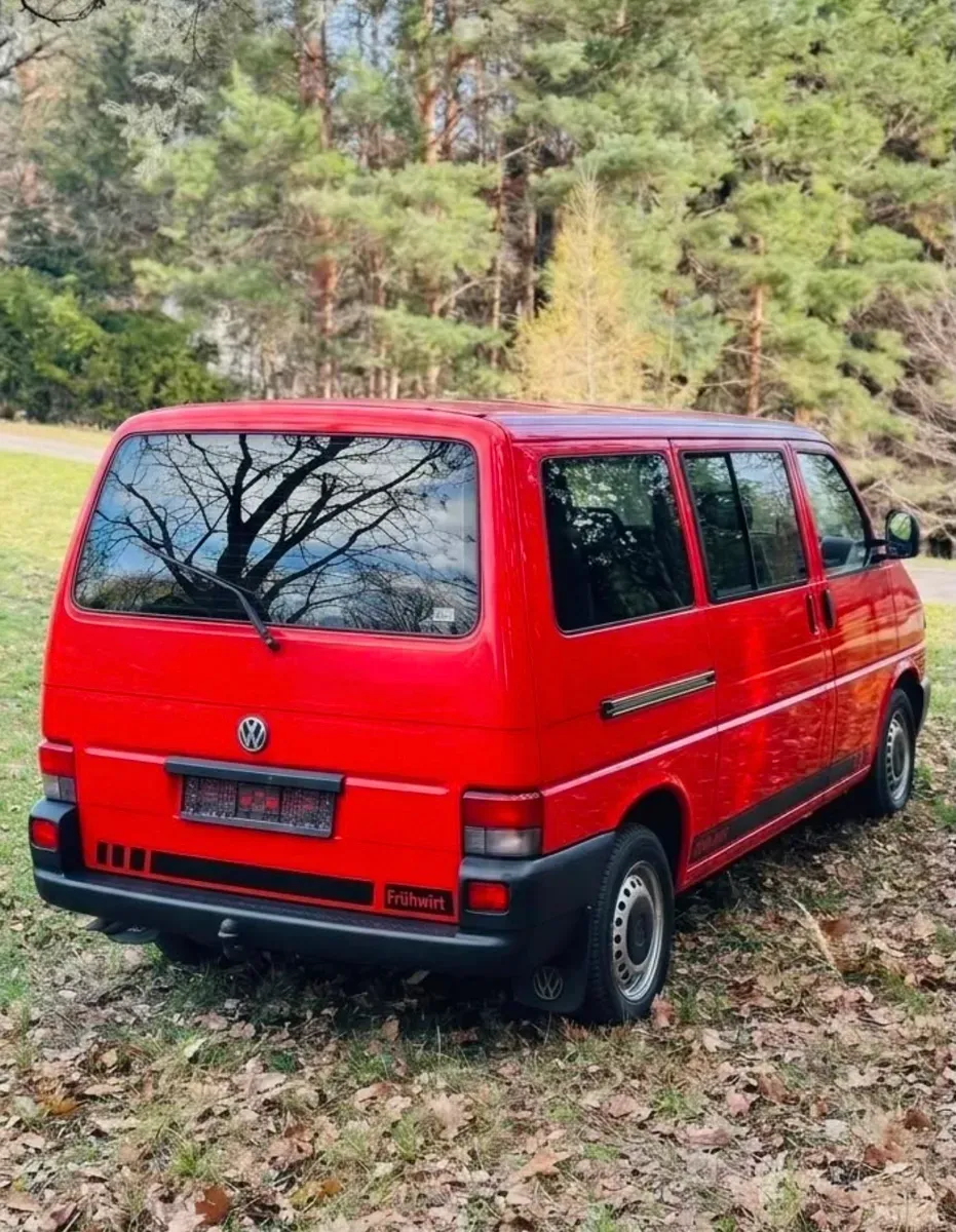Volkswagen T4 1998 photo 2