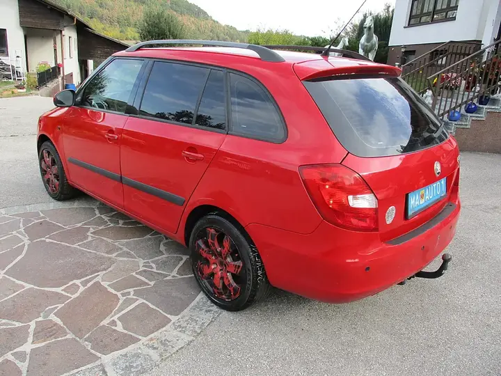 Skoda Fabia 2008 photo 3