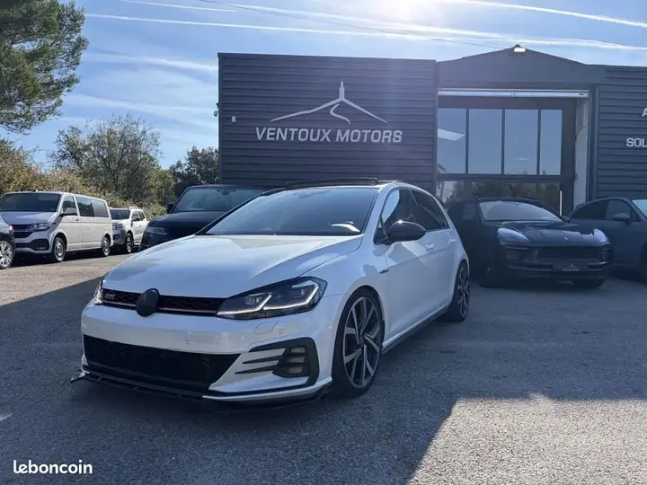 Volkswagen Golf 2019 photo 2