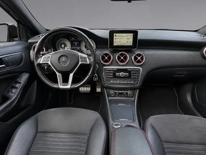 Mercedes-Benz A-Class 2014 photo 2
