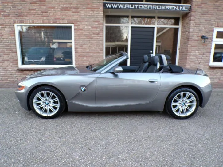BMW Z4 2004 photo 2