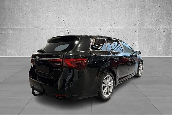 Toyota Avensis 2016 photo 5
