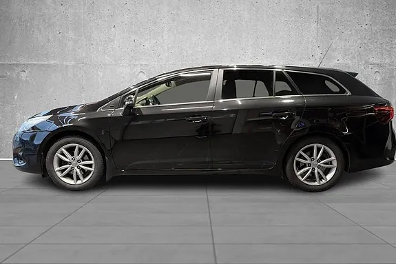 Toyota Avensis 2016 photo 2