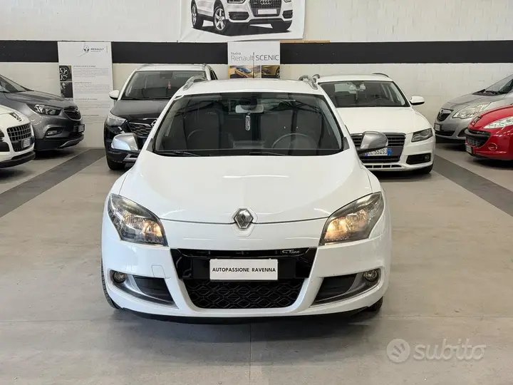 Renault Megane 2012 photo 2