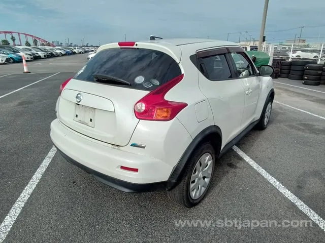 Nissan Juke 2011 photo 4
