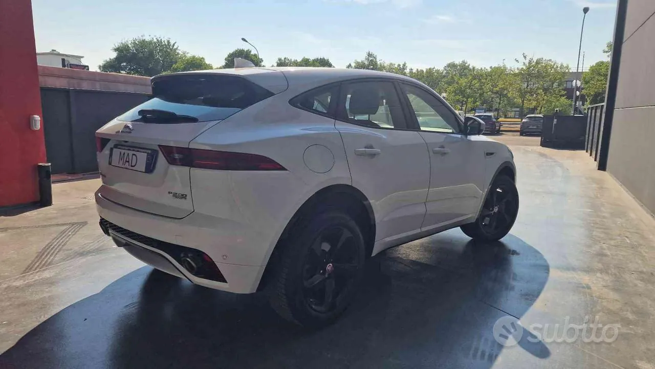Jaguar E-Pace 2019 photo 5