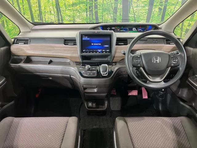 Honda Freede Hybrid G 2022 photo 2