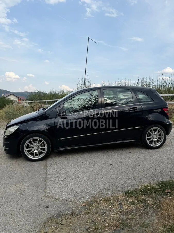Mercedes-Benz B 180 2008 photo 5