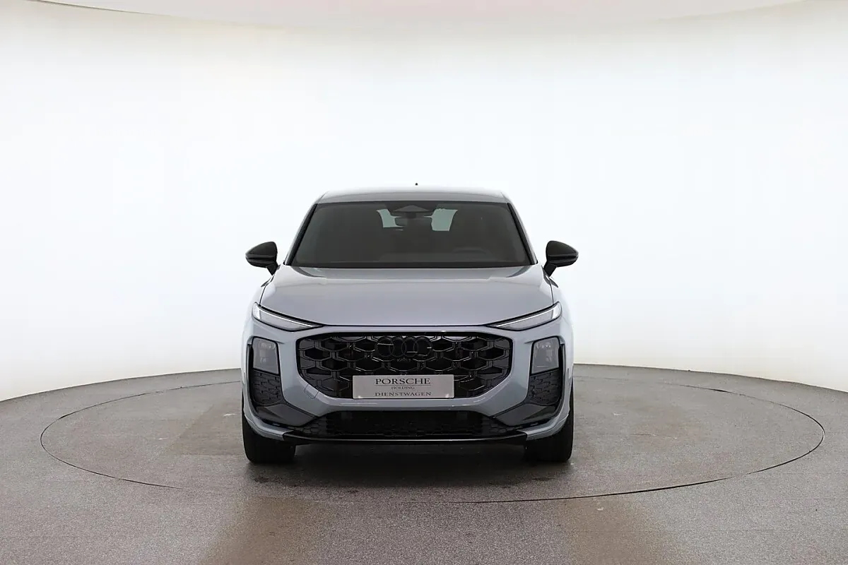 Audi Q3 2026 photo 2