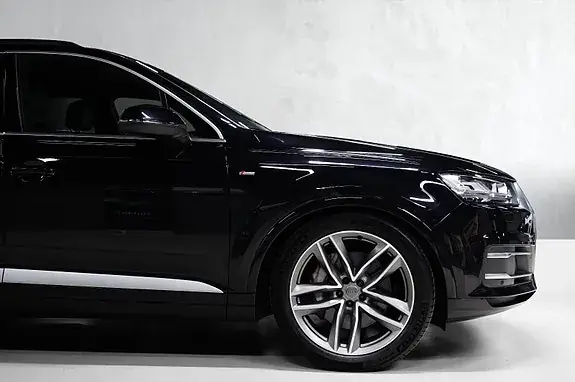 Audi Q7 2016 photo 4