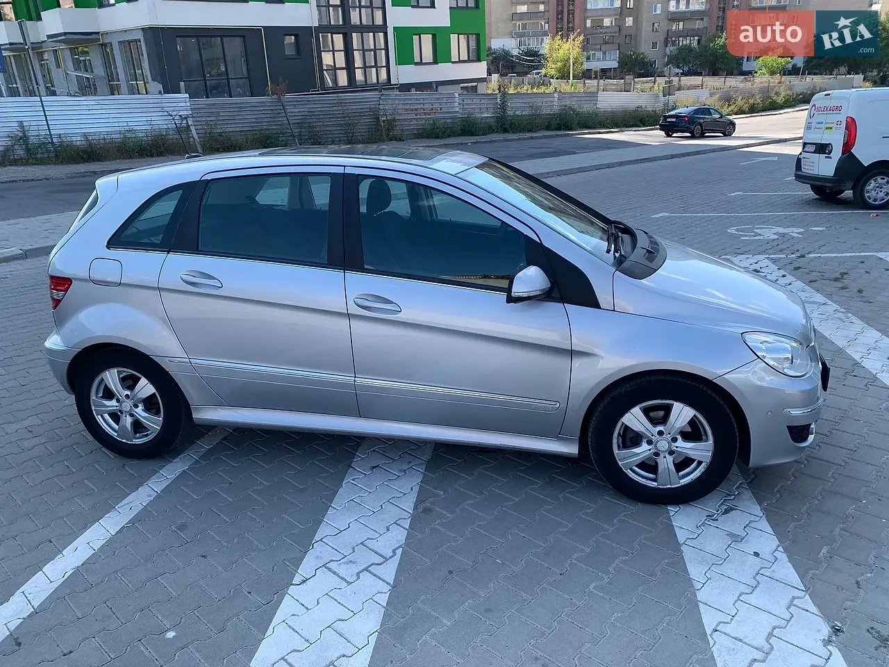 Mercedes-Benz B-Class 2009 photo 4