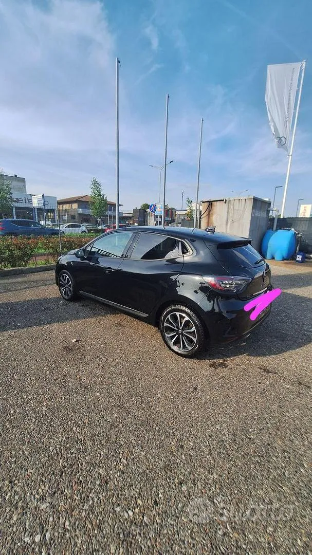 Renault Clio 2024 photo 3