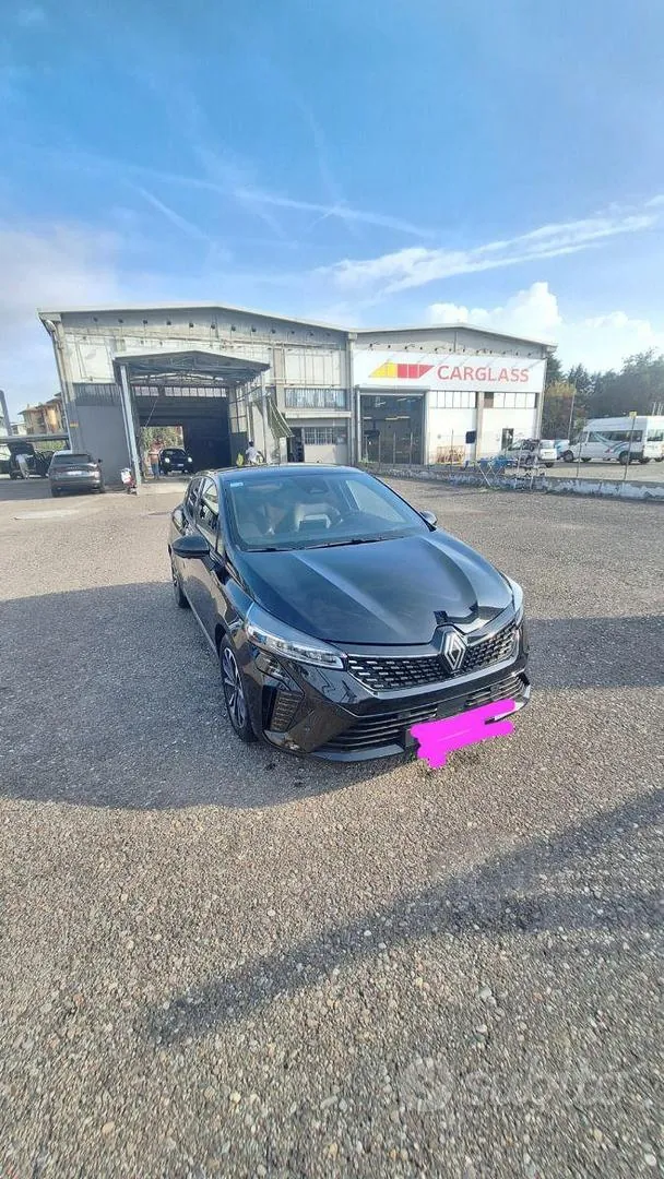 Renault Clio 2024 photo 2