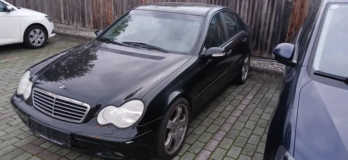 Mercedes-Benz C-Class 2002 photo 3