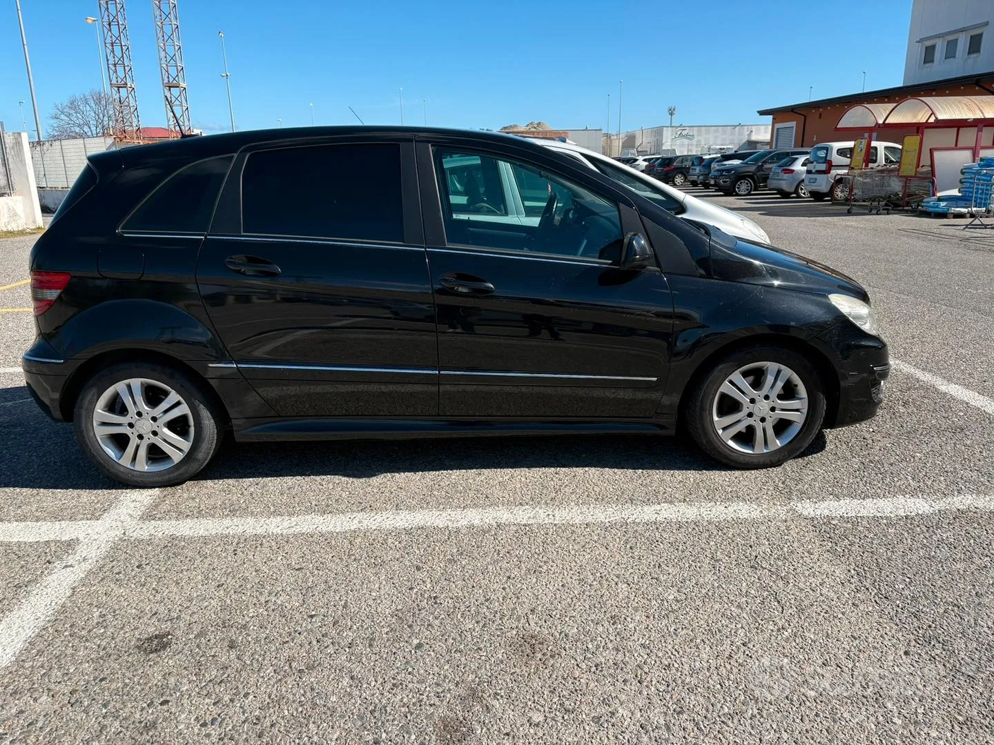 Mercedes-Benz B-Class 2011 photo 3