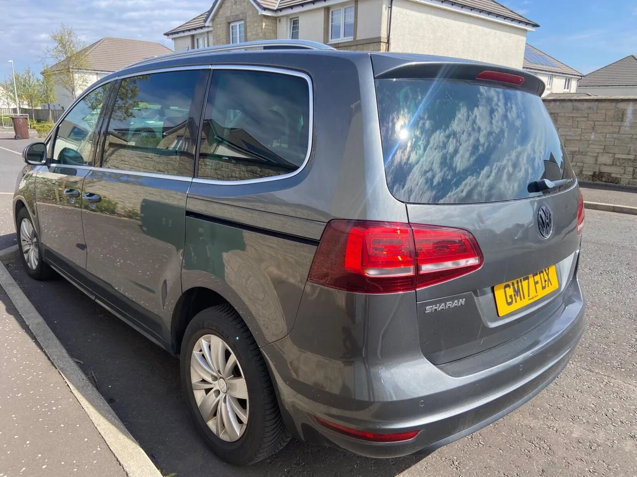 Volkswagen Sharan 2017 photo 2