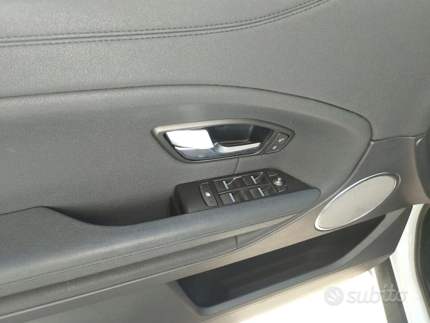 Land Rover Range Rover Evoque 2015 photo 5