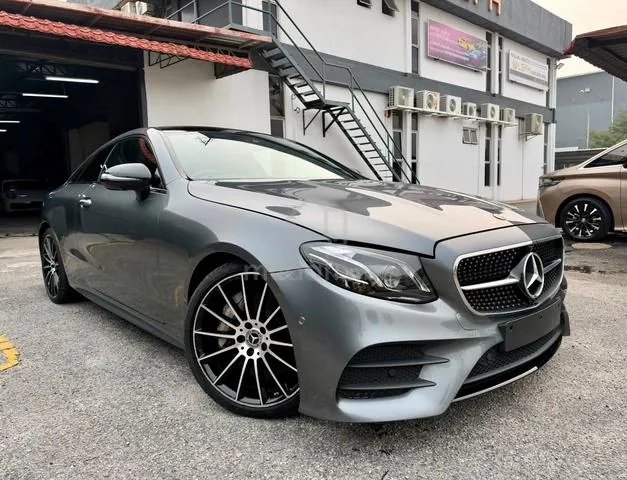 Mercedes-Benz E300