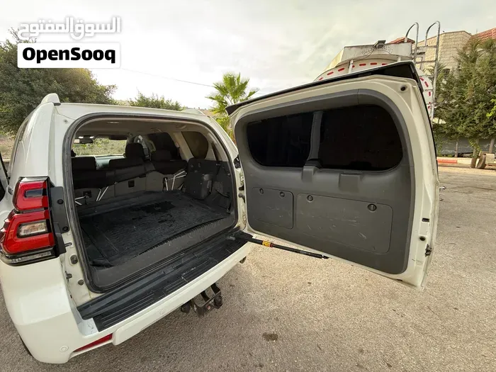 Toyota Land Cruiser 70 2011 photo 3