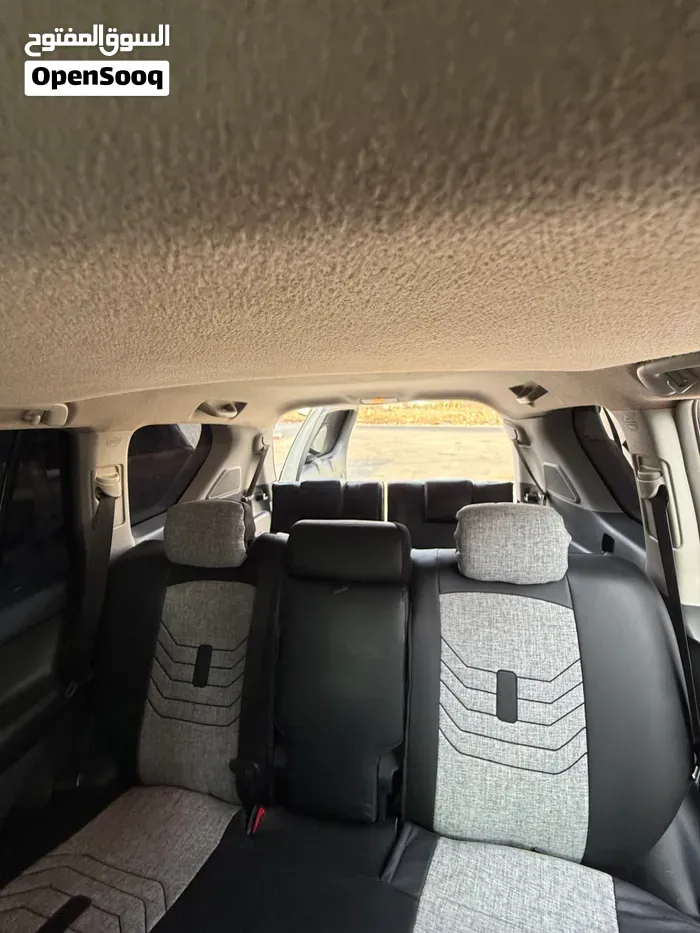 Toyota Land Cruiser 70 2011 photo 2