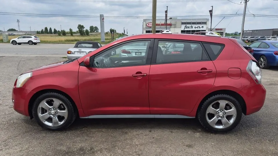 Pontiac Vibe 2009 photo 2