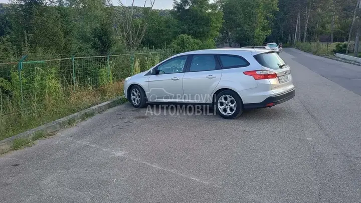 Ford Focus 2013 photo 3