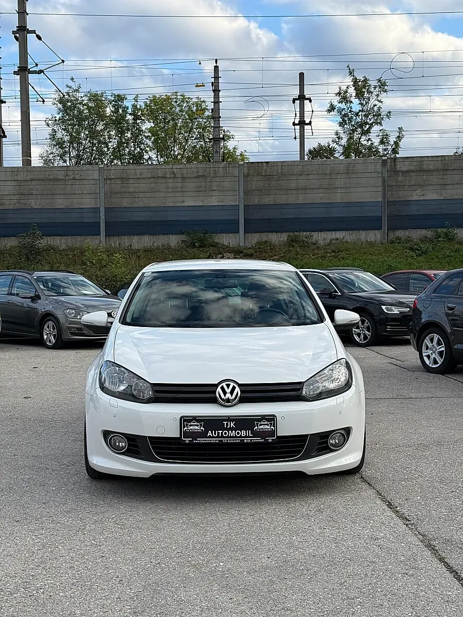 Volkswagen Golf 2011 photo 2