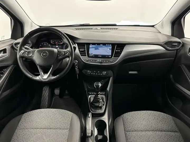 Opel Crossland X 2021 photo 2