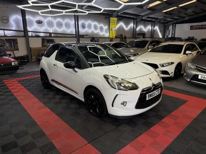 DS Automobiles Ds 3 2015 photo 2