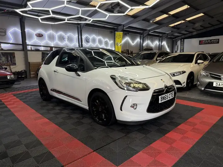 DS Automobiles Ds 3 2015 photo 4