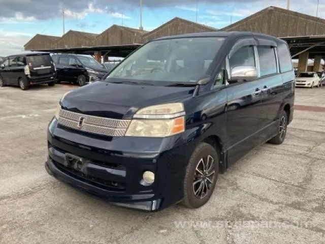 Toyota Voxy Z Kirameki 2005 photo 2