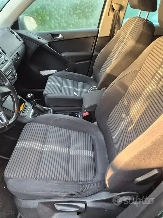 Volkswagen Tiguan 2010 photo 3
