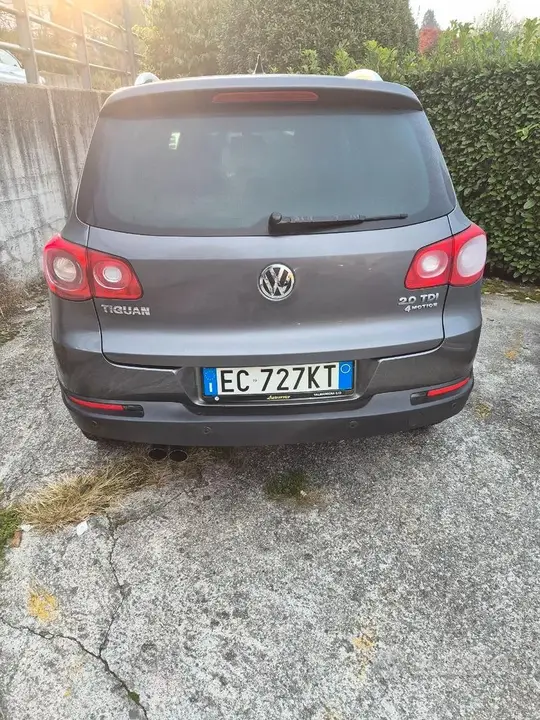 Volkswagen Tiguan 2010 photo 2