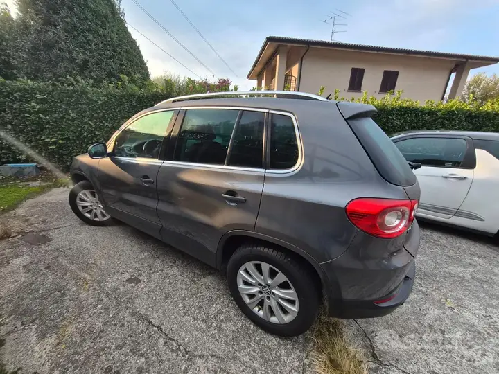 Volkswagen Tiguan 2010 photo 4