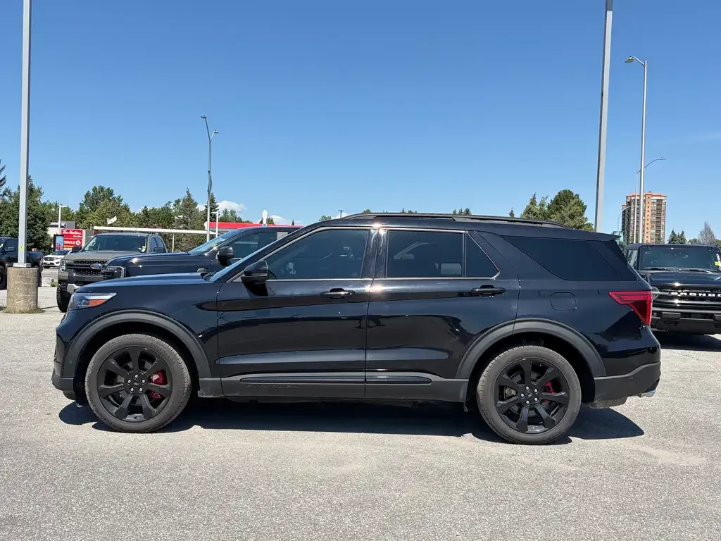 Ford Explorer 2022 photo 3