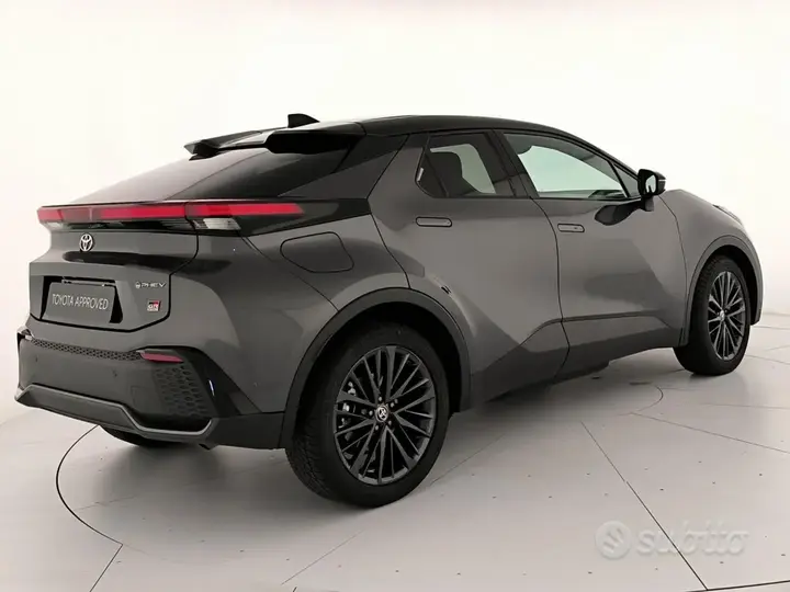 Toyota C-Hr 2024 photo 2