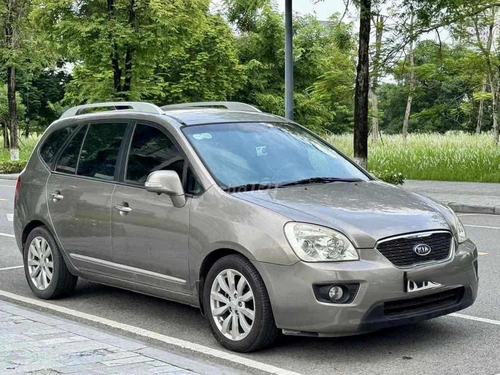 Kia Carens 2011 photo 2