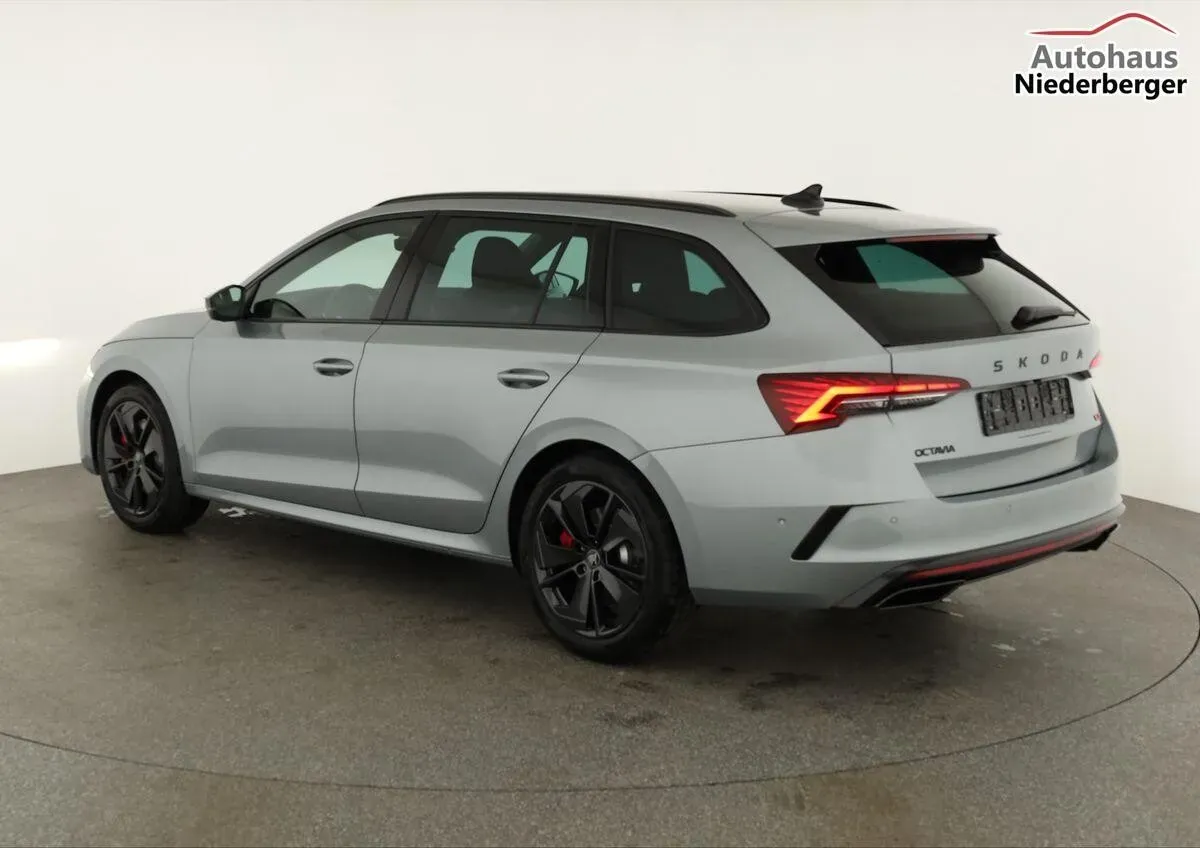 Skoda Octavia 2026 photo 3