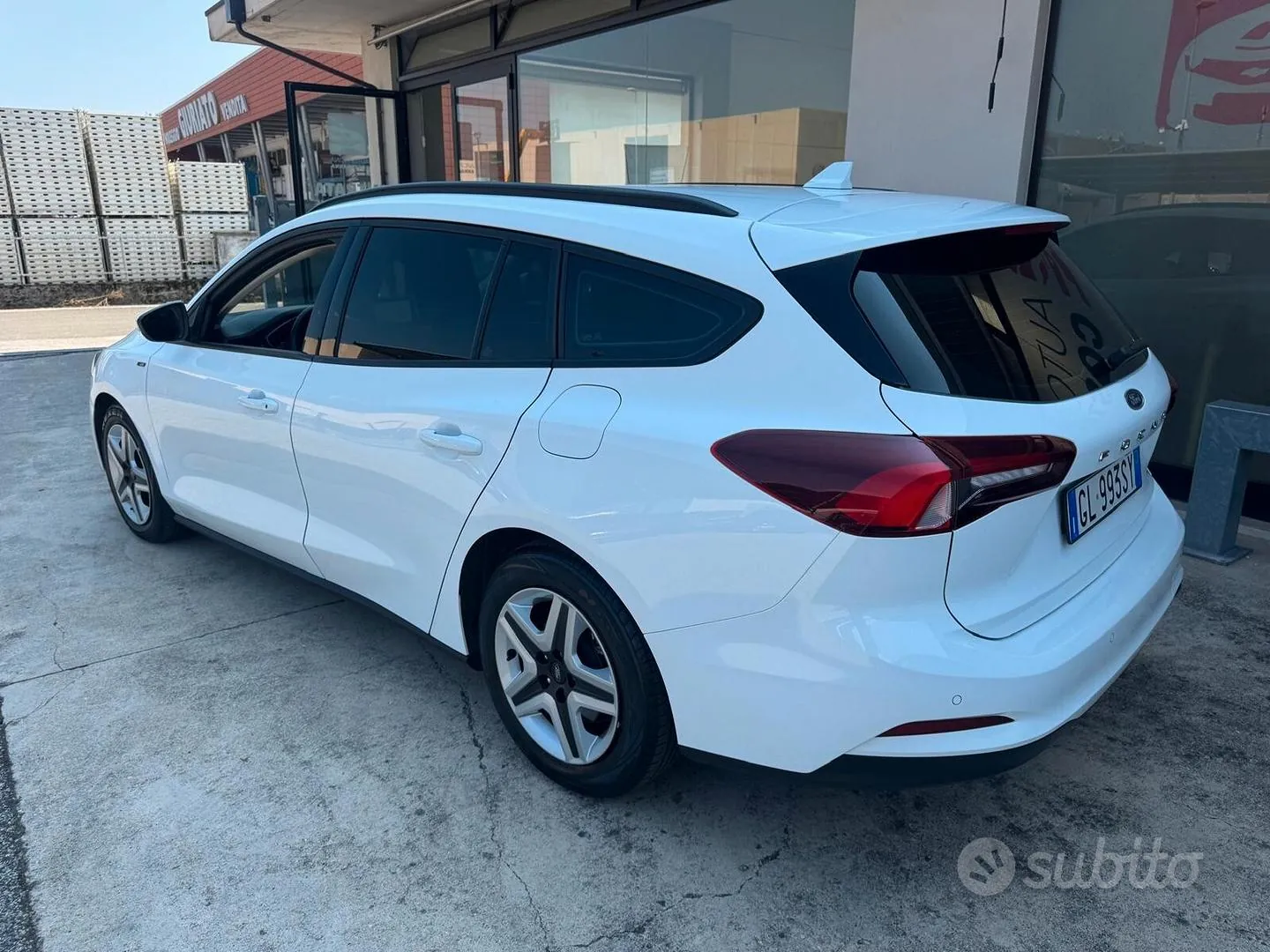 Ford Focus 2022 photo 2