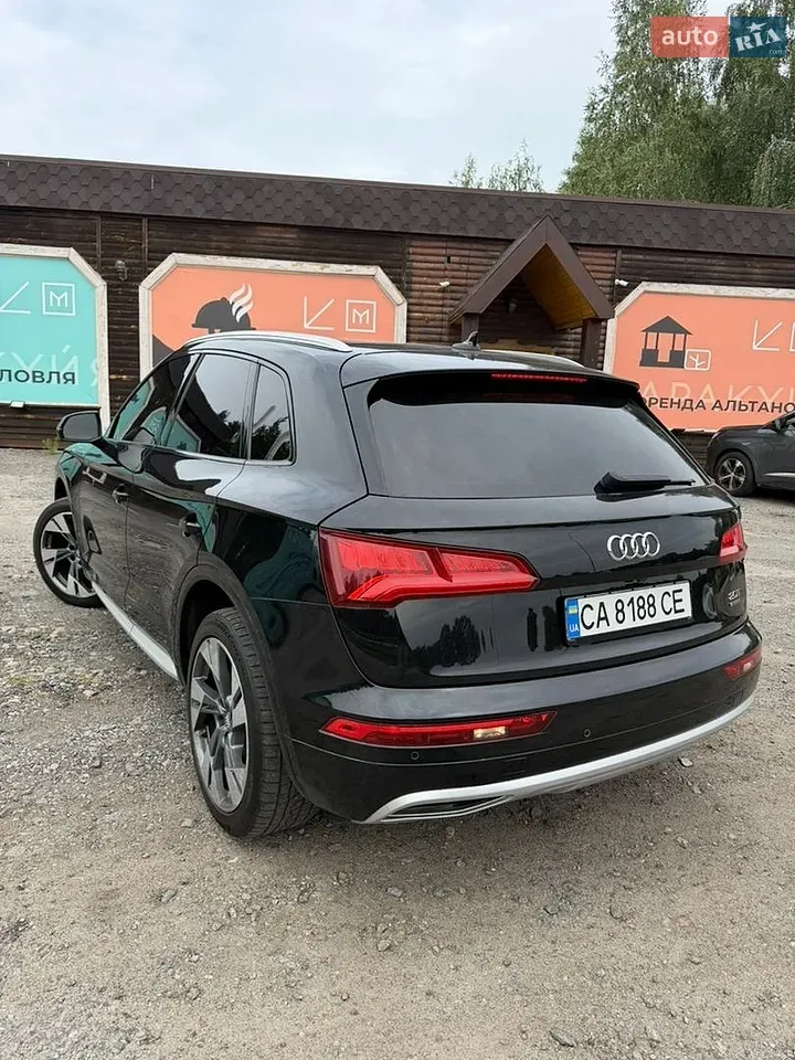 Audi Q5 2017 photo 2