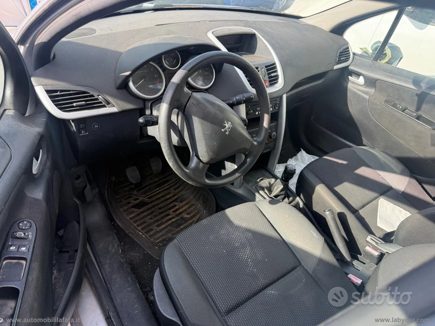 Peugeot 207 2013 photo 3