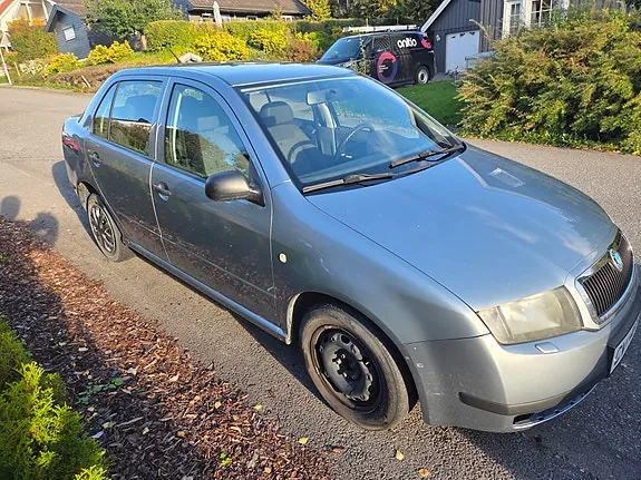 Skoda Fabia 2004 photo 3